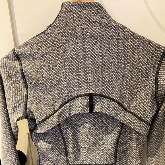 Lululemon define Jacket - Picture 2 of 6